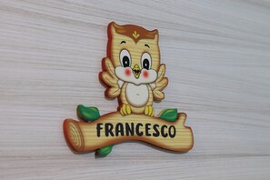 Cofres nos quartos, quartos à prova de som, Wi-Fi de cortesia