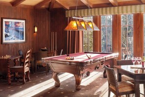 Games room - Hyatt High Sierra Lodge - Many Activities - Sleeps 8! (Incline Village)