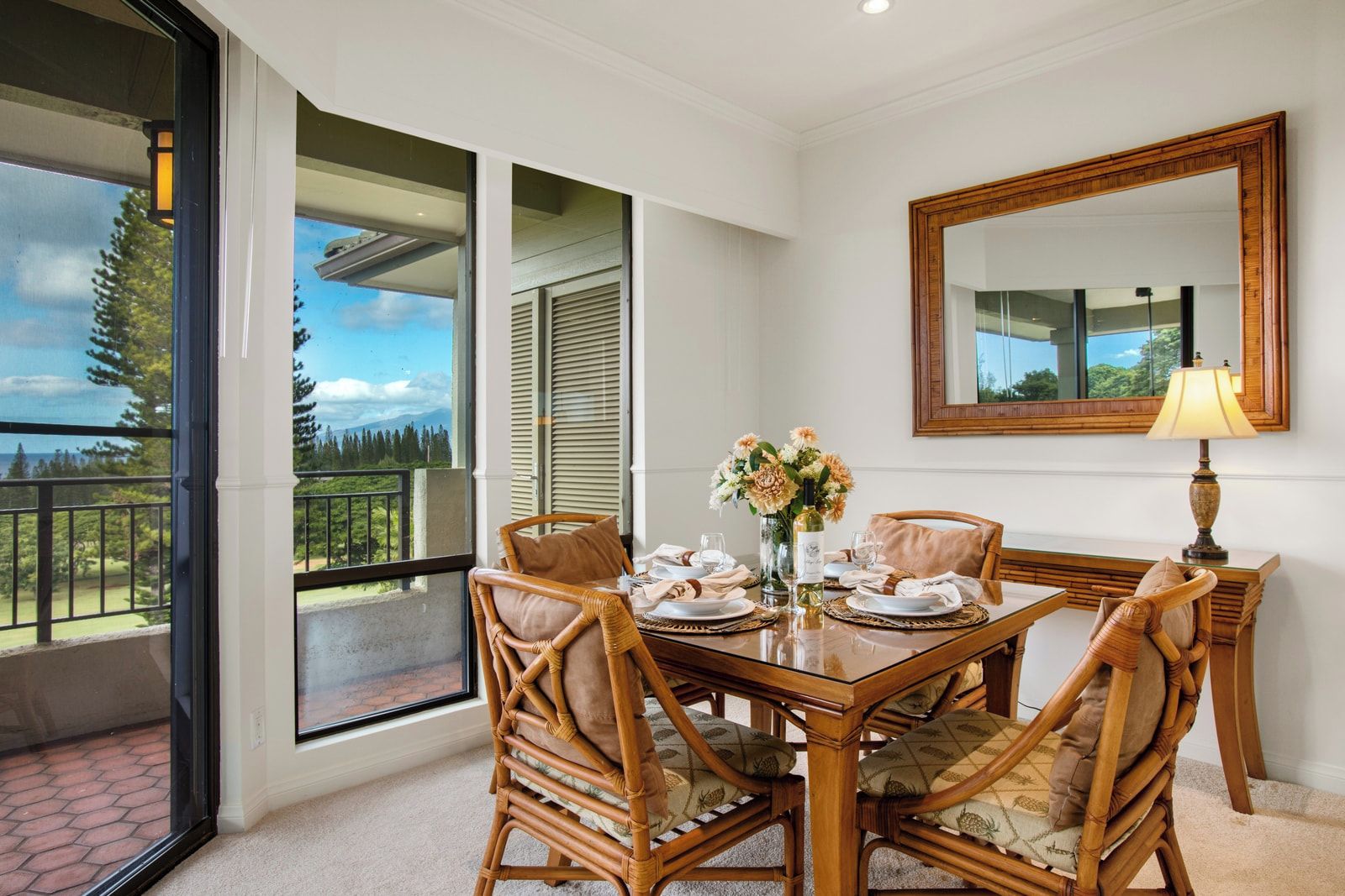 Open the doors, let in the breeze, and enjoy a meal surrounded by nature’s calm and the comfort of home    KGV-17V3