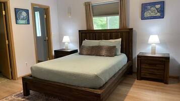 3 habitaciones, tabla de planchar con plancha, wifi y ropa de cama