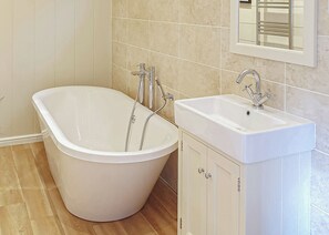 Bathroom - The Tryfan Retreat is a bespoke one bedroom lodge with hot tub. (Bala,)
