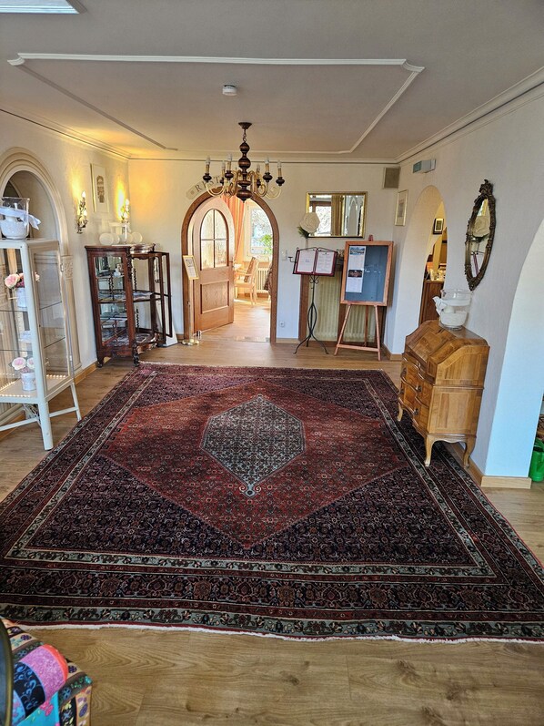 Lobby - Hotel Quellenhof (Bad Wiessee)