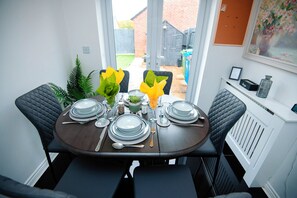 Dining - PG Stays- Private  Rooms in Shared House for family,Business,Contractors &Groups (Leigh)