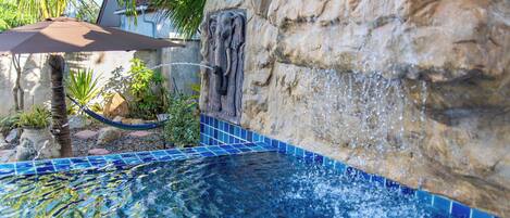 3 piscines extérieures