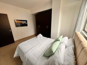 2 bedrooms, iron/ironing board, internet, bed sheets