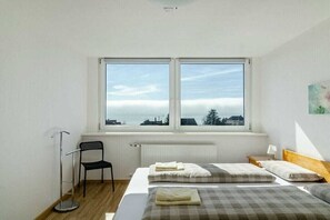 2 bedrooms, iron/ironing board, free WiFi, bed sheets - Holiday apartment with 2 bedrooms (Meersburg)
