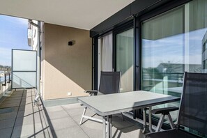Outdoor dining - Apartment in Überlingen with swimming pool (Überlingen)
