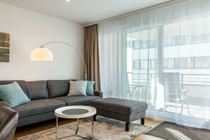 Smart TV, DVD player, books, stereo - Apartment in Überlingen with swimming pool (Überlingen)