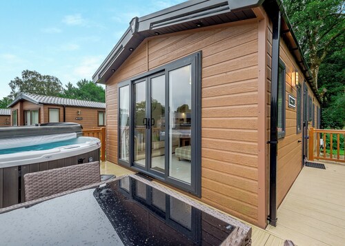 2 bedroom accommodation in Bala,