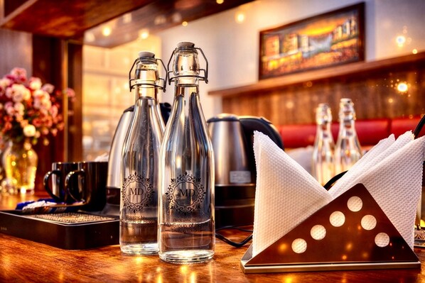 Superior Room | Private kitchen - Hotel Urban Luxury by JMD Group  (New Delhi)