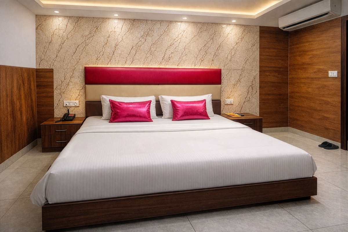 Double Room | WiFi (free), individually furnished, bed sheets