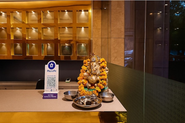 Reception - Hotel Urban Luxury by JMD Group (New Delhi)