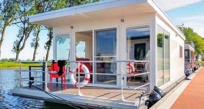 Houseboat Griffioen Relax on a houseboat!
