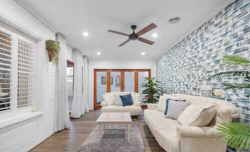 Cozy Family Home in Caroline Springs