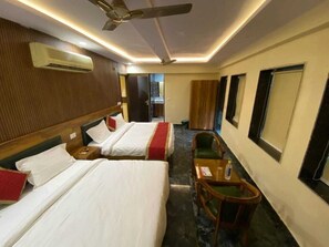 Deluxe Double or Twin Room | Laptop workspace, free WiFi - Hotel Home Stay Residency (New Delhi)