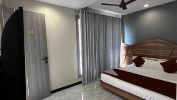 Deluxe Single Room | Free WiFi