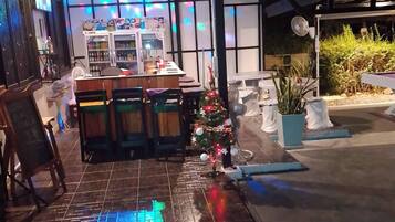 Apartment, 1 Bedroom, Accessible, Smoking | Bar (on property)