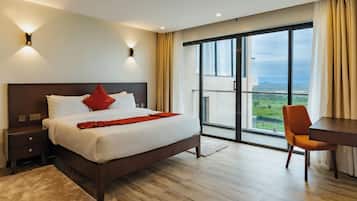 Superior Apartment, 1 Bedroom, Balcony, Lake View | Desk, laptop workspace, blackout drapes, soundproofing