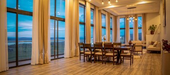 The 67 Escape, Elementaita