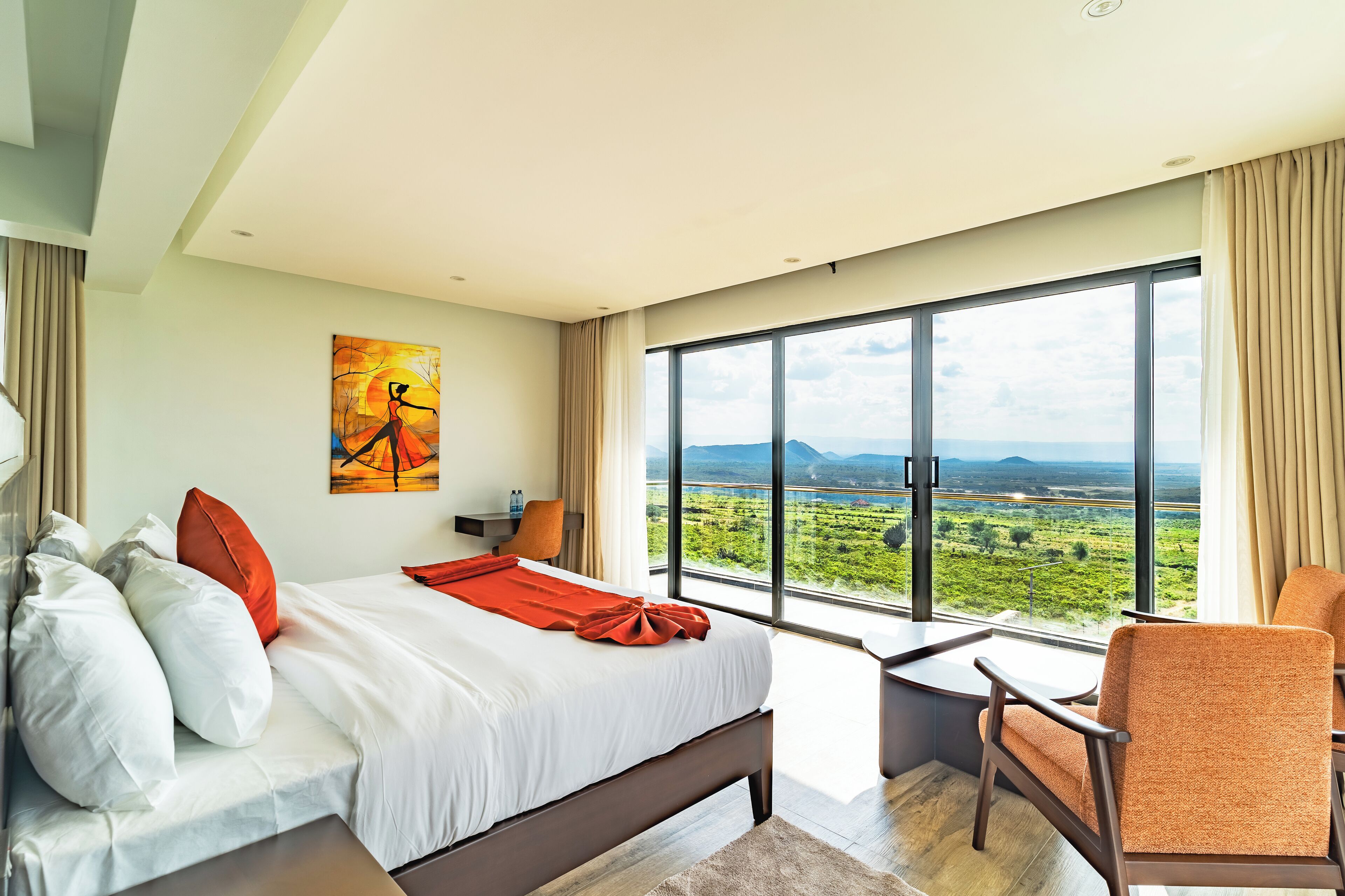 特色装修、特色家居、办公桌、笔记本电脑工作区