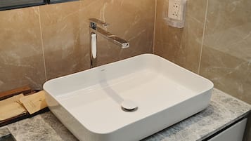 Grand Suite, 1 Bedroom, Club Lounge Access, River View | Egyptian cotton sheets, premium bedding, down comforters