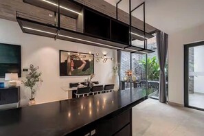 Presidential-huvila, 6 makuuhuonetta, club-loungen käyttöoikeus, jokinäköala | Egyptinpuuvillaiset lakanat, ylelliset vuodevaatteet, untuvapeitot