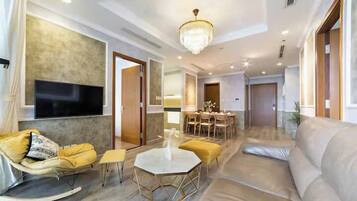 Family Suite, 3 Bedrooms, Club Lounge Access, River View | Egyptian cotton sheets, premium bedding, down comforters