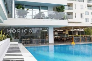 ملاءات من القطن المصري وأغطية فراش متميزة وألحفة محشوة بالريش