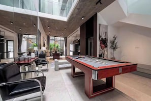 Presidential Villa, 6 Bedrooms, Club Lounge Access, River View - Kotrip Diamond Island Luxstay Residence (Binh Trung)