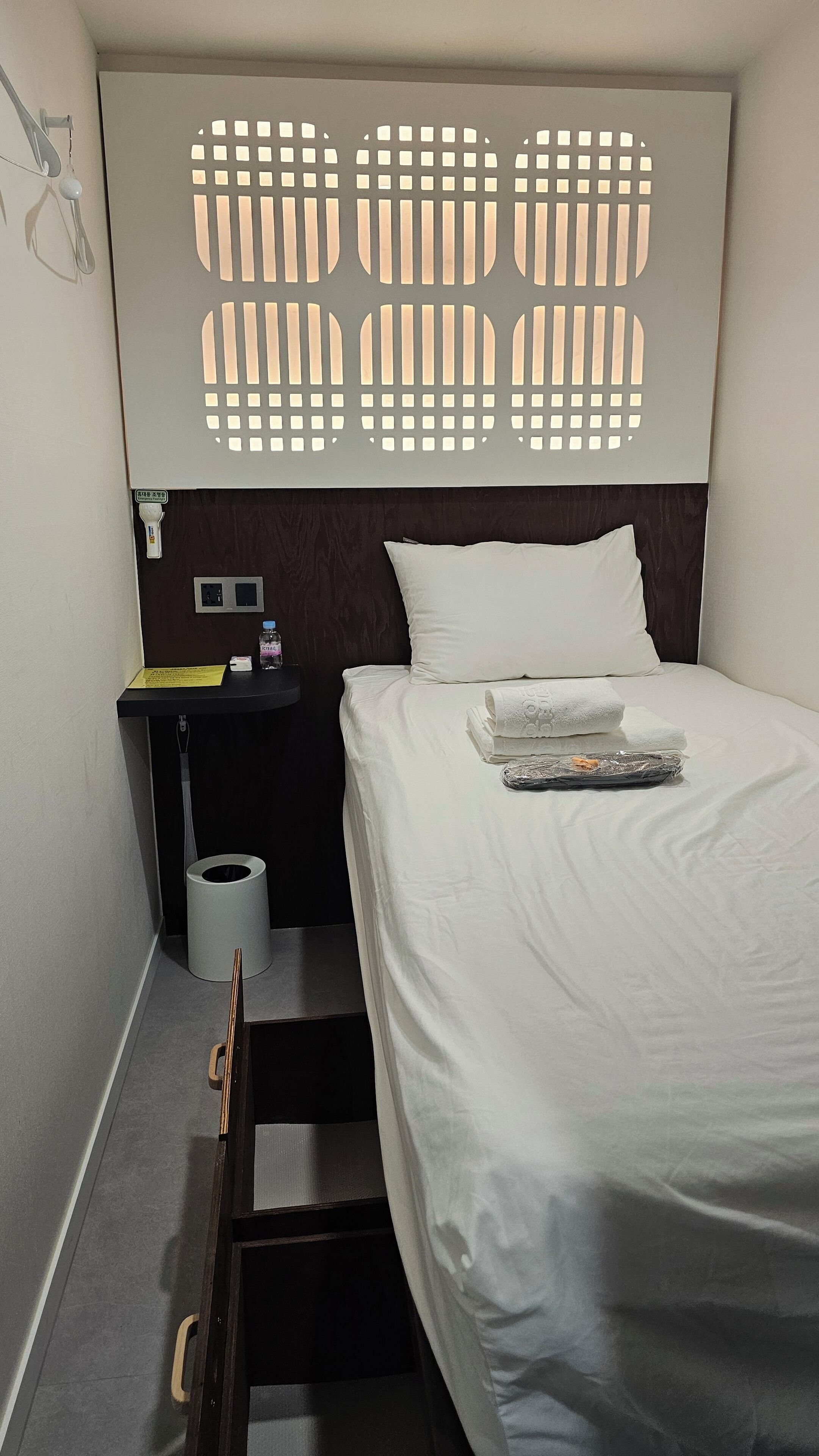 Single Room, Women only, Non Smoking | Premium bedding, down comforters, free WiFi, bed sheets