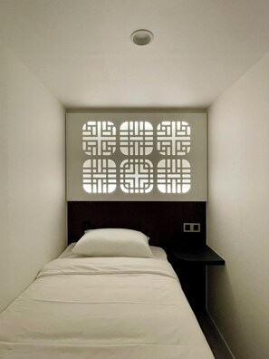 Single Room, Women only, Non Smoking | Premium bedding, down comforters, free WiFi, bed sheets - Hotel Myeongdong Station (Seoul)