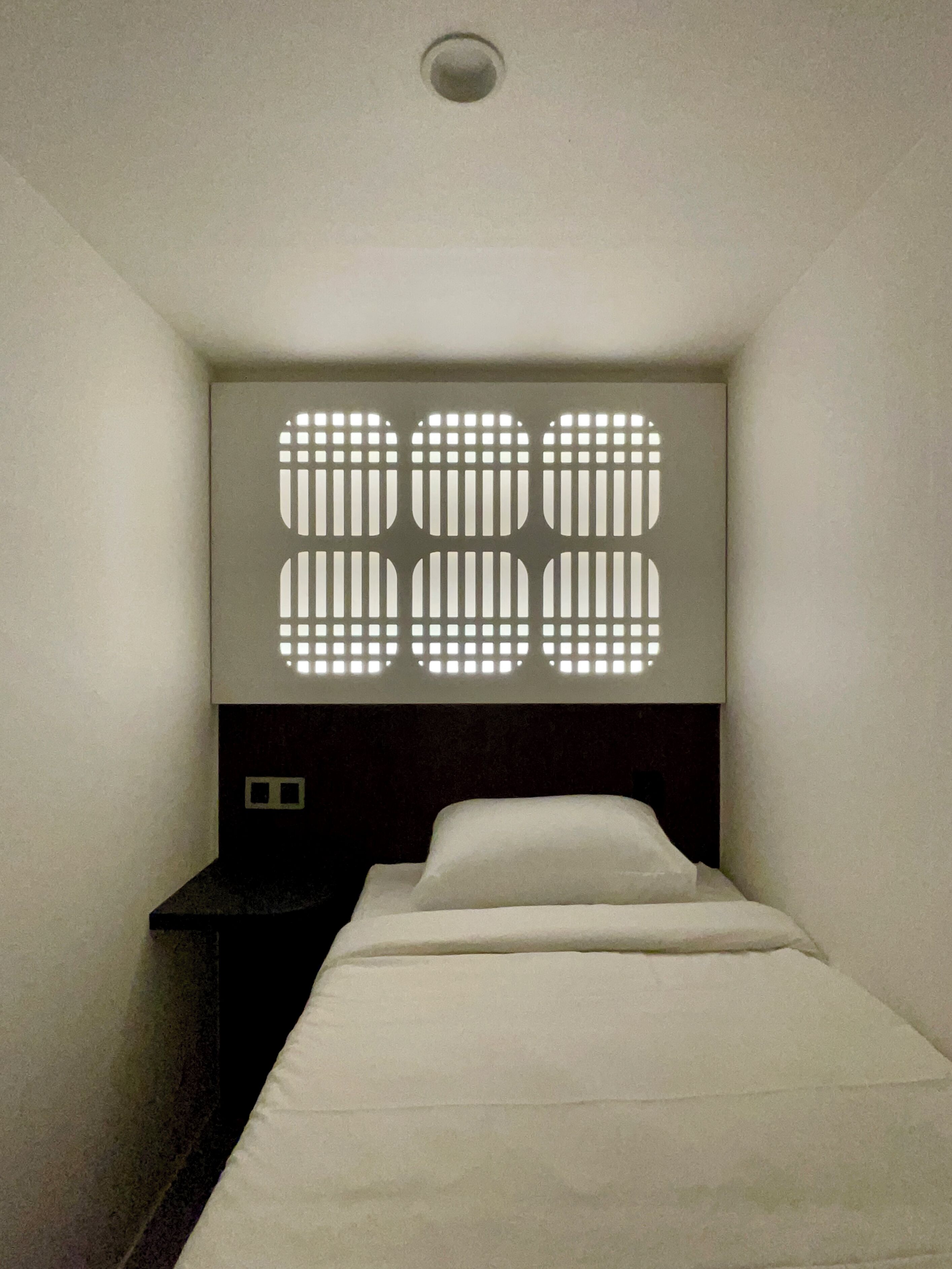 Single Room, Men only, Non Smoking | Premium bedding, down comforters, free WiFi, bed sheets