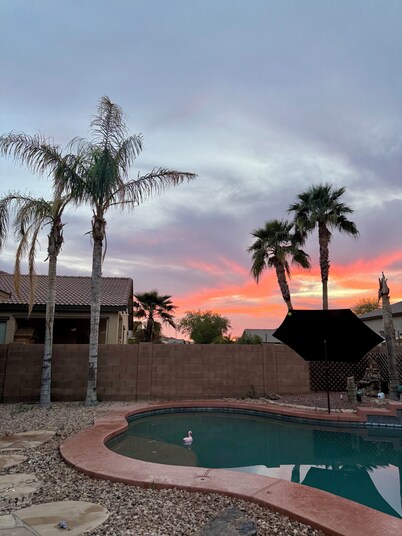 Cozy 4bd3ba Pool/FirePit/BBQ House in Maricopa