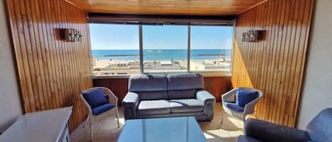 リビング エリア