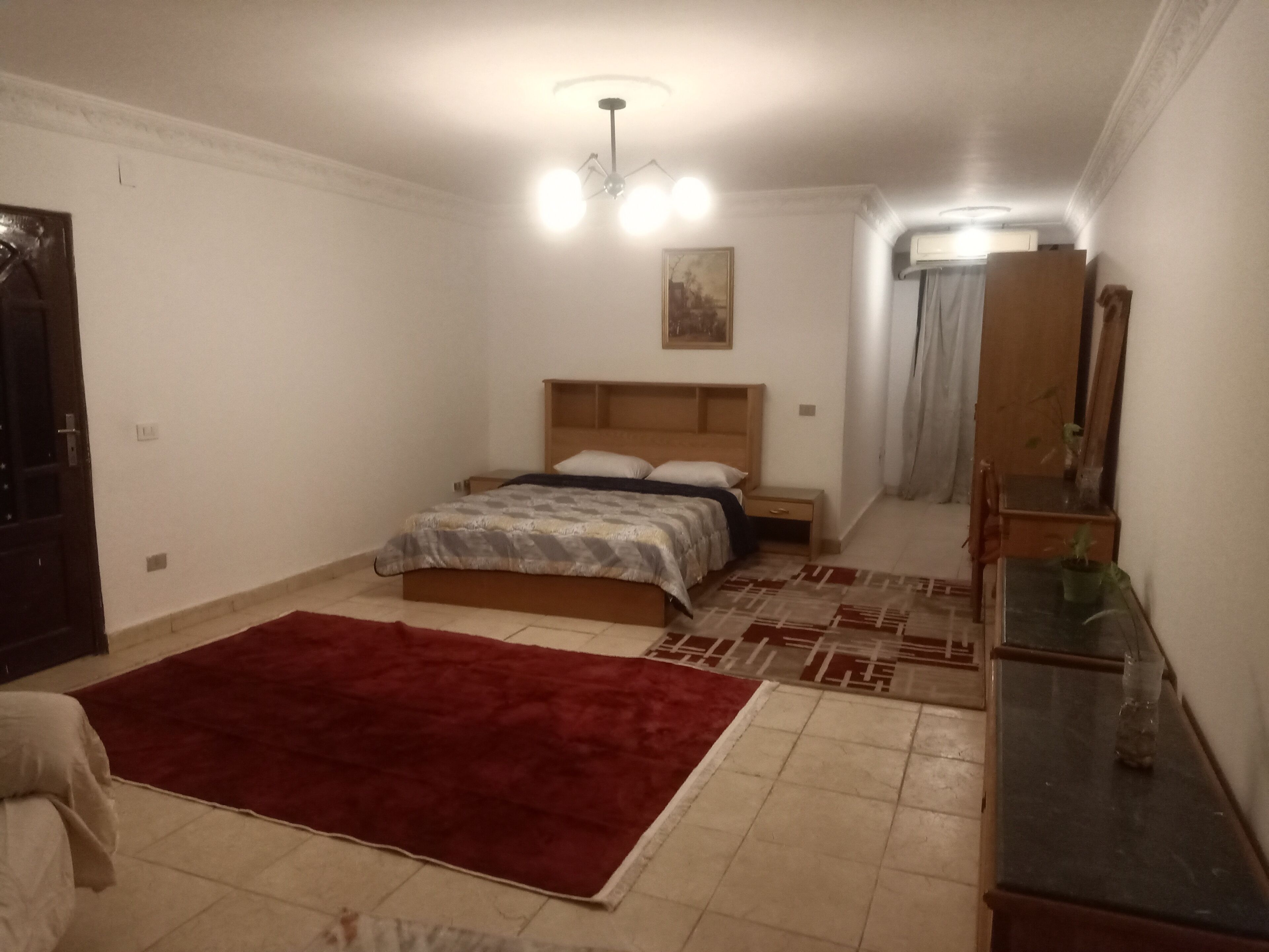 4 室のベッドルーム、WiFi、ベッドシーツ