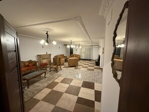 Interior - Cosey quite ,Spacious 4bedroom apartment in Maadi fully equipped for your stay (Cairo Governorate)