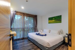 Apartment, Balcony - Utopia Naiharn unit B405 C248 (Rawai)
