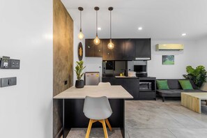 Appartement, balkon | Dineerruimte