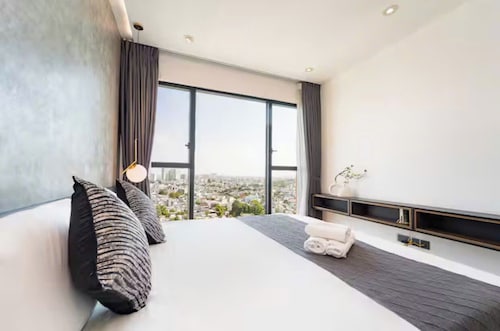 Kotrip Feliz en Vista Luxstay Residence