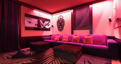 Villibera: Liberty Design Villa with SPA, Cinema, Gymnasium and Game Room