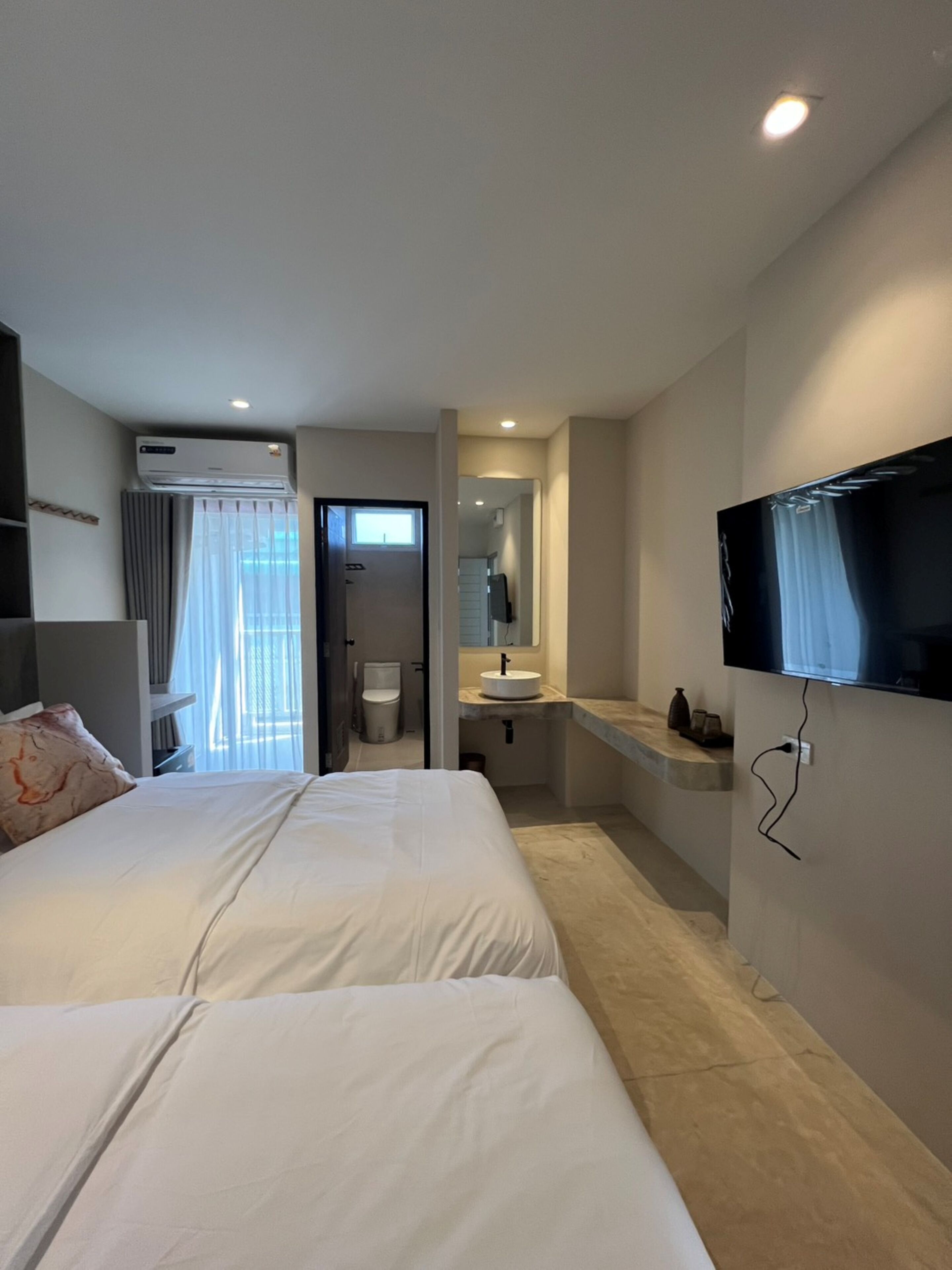 Superior Twin Room | Free WiFi