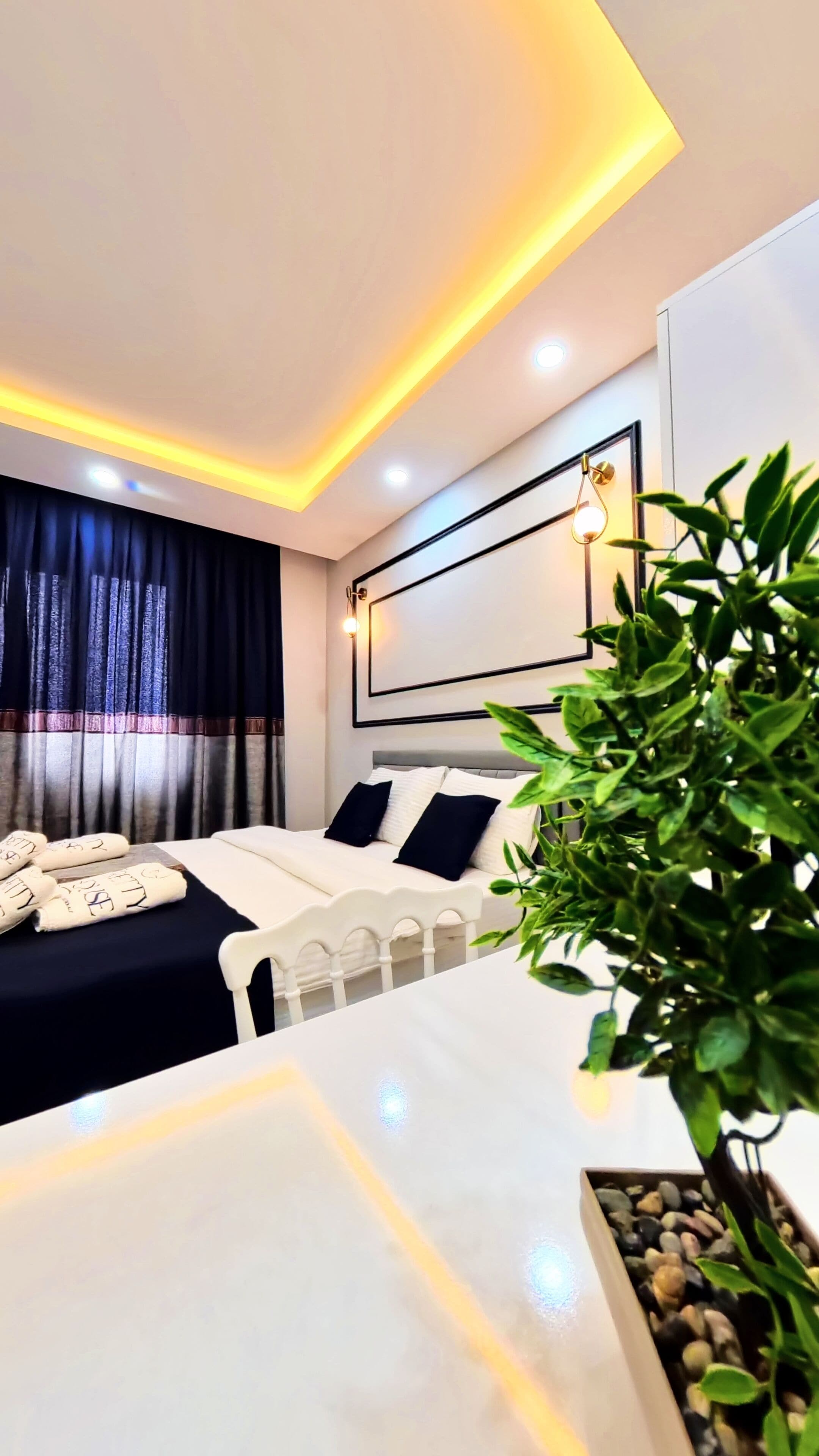 Ropa de cama de alta calidad y minibar 