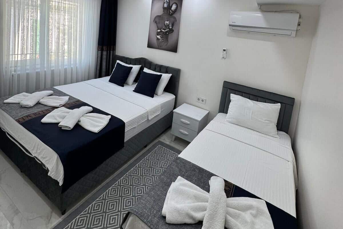 Deluxe Double Room, Balcony, City View | Premium bedding, minibar, in-room safe, soundproofing