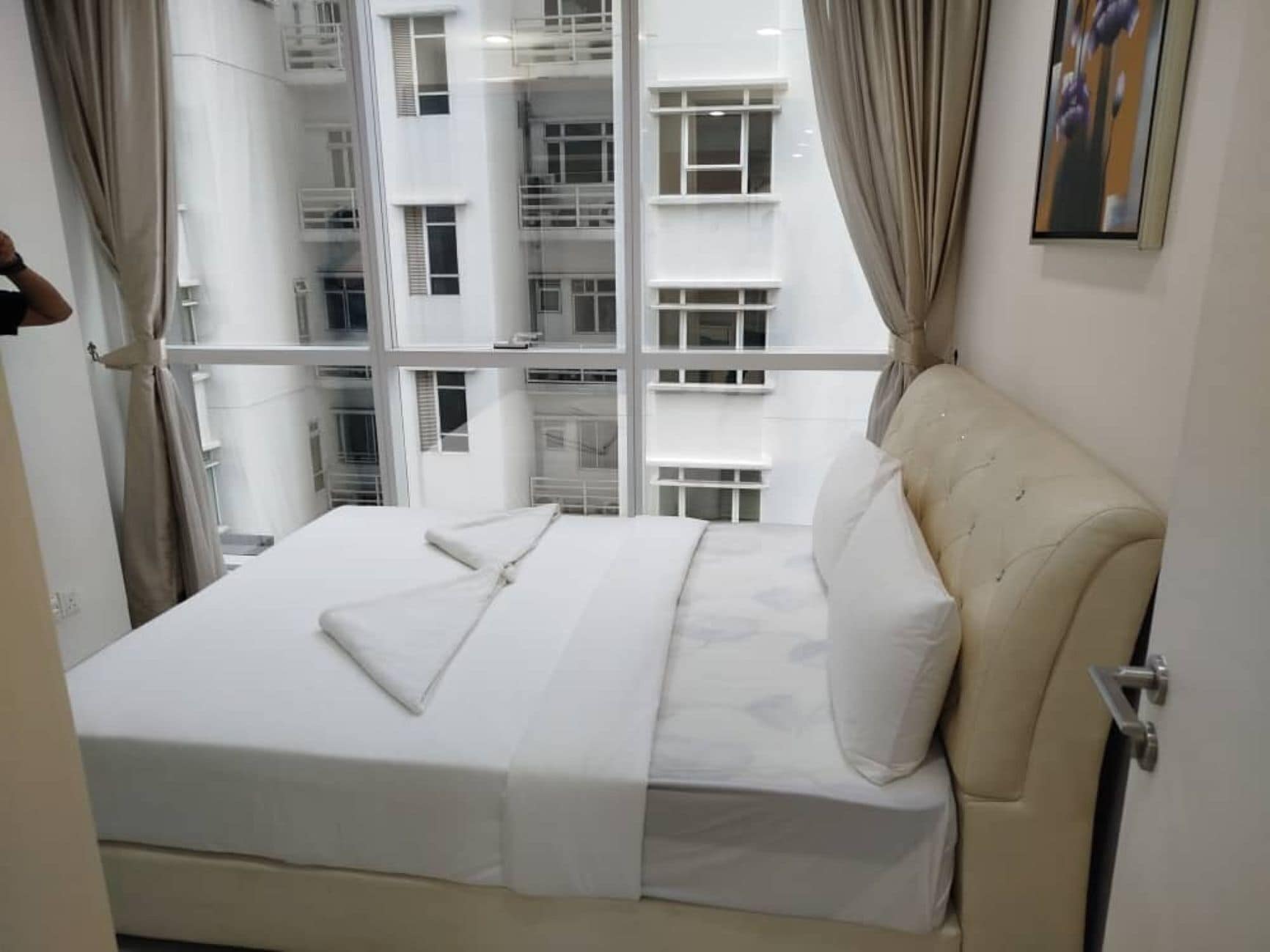 Familjelägenhet - 2 sovrum - utsikt mot staden | Skrivbord, arbetsyta för laptop, ljudisolering och strykjärn/strykbräda