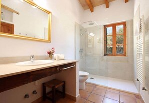 Hair dryer - Villa Martorell (Pollença)
