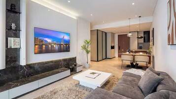 Presidential Suite, 2 Bedrooms, Club Lounge Access, River View | Egyptian cotton sheets, premium bedding, down comforters