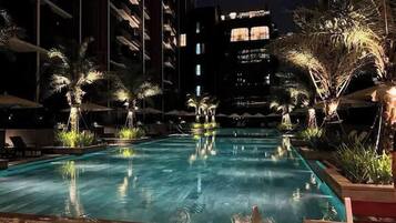 Egyptian cotton sheets, premium bedding, down comforters