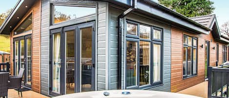 Baignoire à remous extérieure