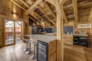 Private kitchen - Charming Alpine chalet (Saint-Gervais-les-Bains)