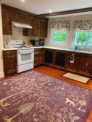 ميكروويف، فرن، موقد طهي مسطح، غسالة أطباق